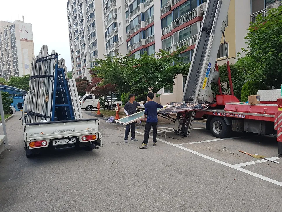 광주 남구 방림동 금호맨션 KCC 창호 시공 사진 12 — 청동창호는 보이지않는 부분까지 최선을 다하고 있습니다