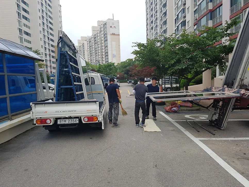광주 남구 방림동 금호맨션 KCC 창호 시공 사진 14 — 청동창호는 보이지않는 부분까지 최선을 다하고 있습니다