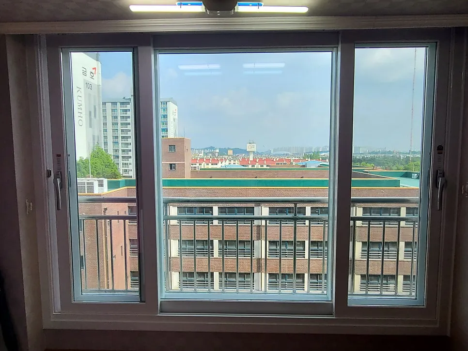 광주 광산구 월계동  KCC 창호 시공 사진 18 — KCC발코리 창호 시공 후 어떻게 바뀌었을까요?