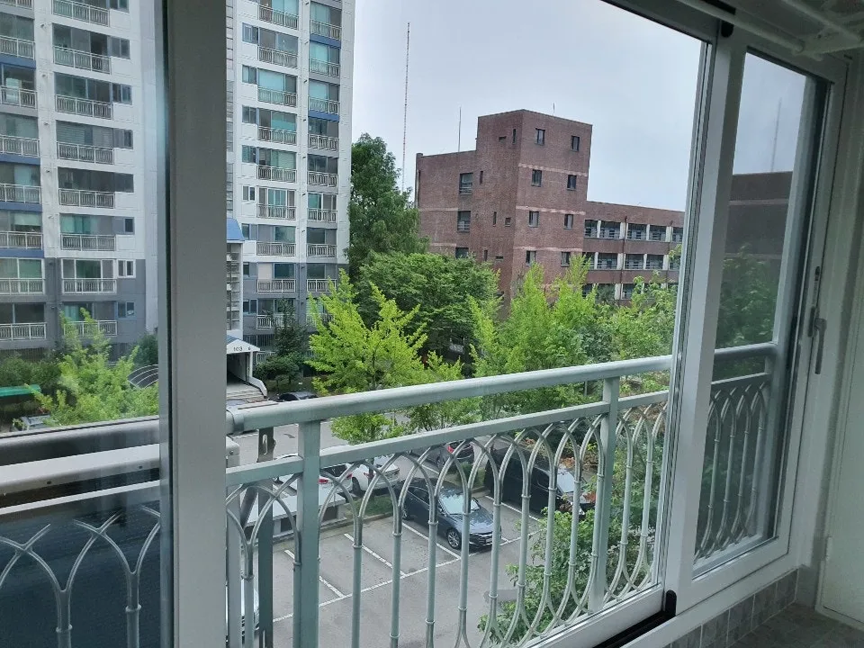 광주 광산구 월계동 금호타운 KCC 창호 시공 사진 15 — KCC발코리 창호 시공 후 어떻게 바뀌었을까요?