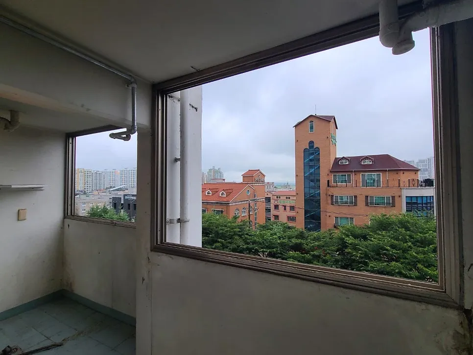 광주 북구 양산동 일신아파트 KCC 창호 시공 사진 2 — 오늘 시공할 집 창호를 먼저 살펴보실까요?