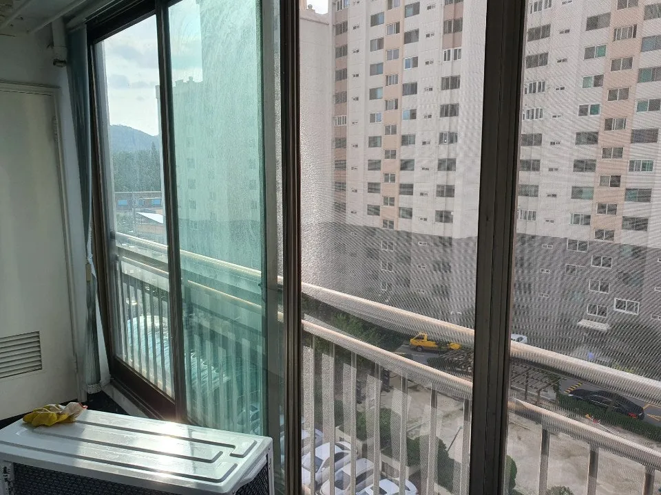 광주 북구 삼각동 KCC 창호 시공 사진 5 — 시공 전 창호 상태를 사진으로 봐보실까요?
