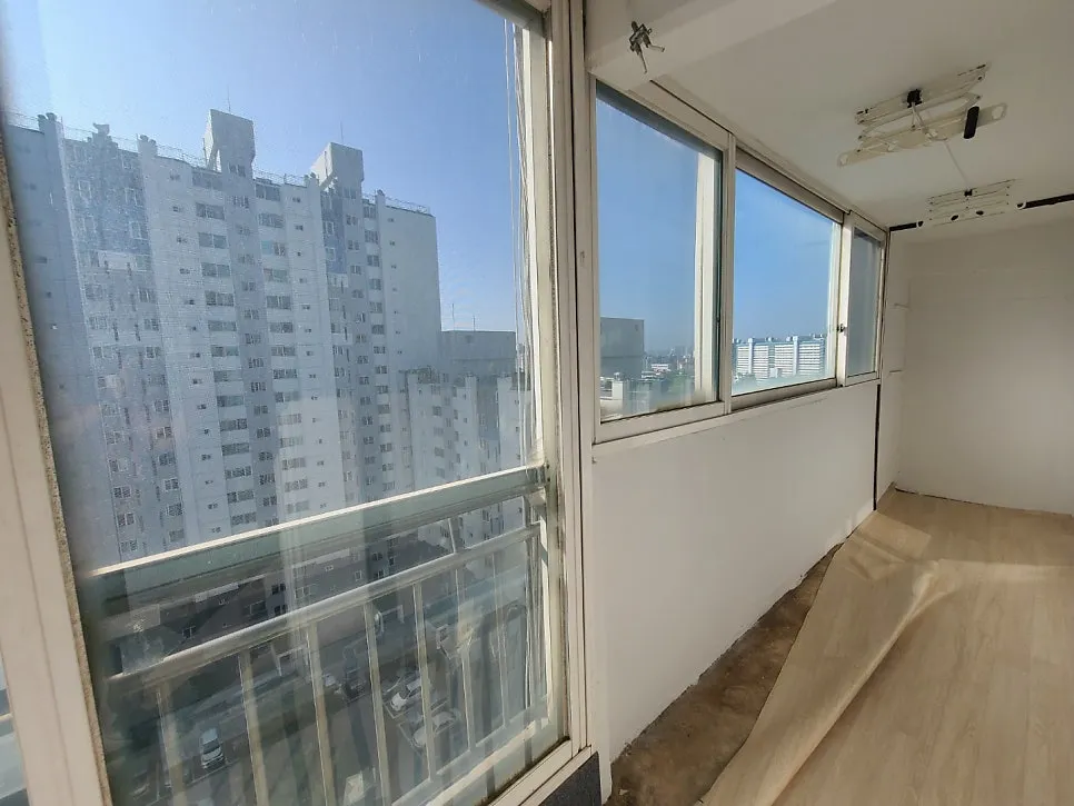 광주 북구 운암동  KCC 창호 시공 사진 4 — 오늘 시공할 집 사진을 봐보실까요?