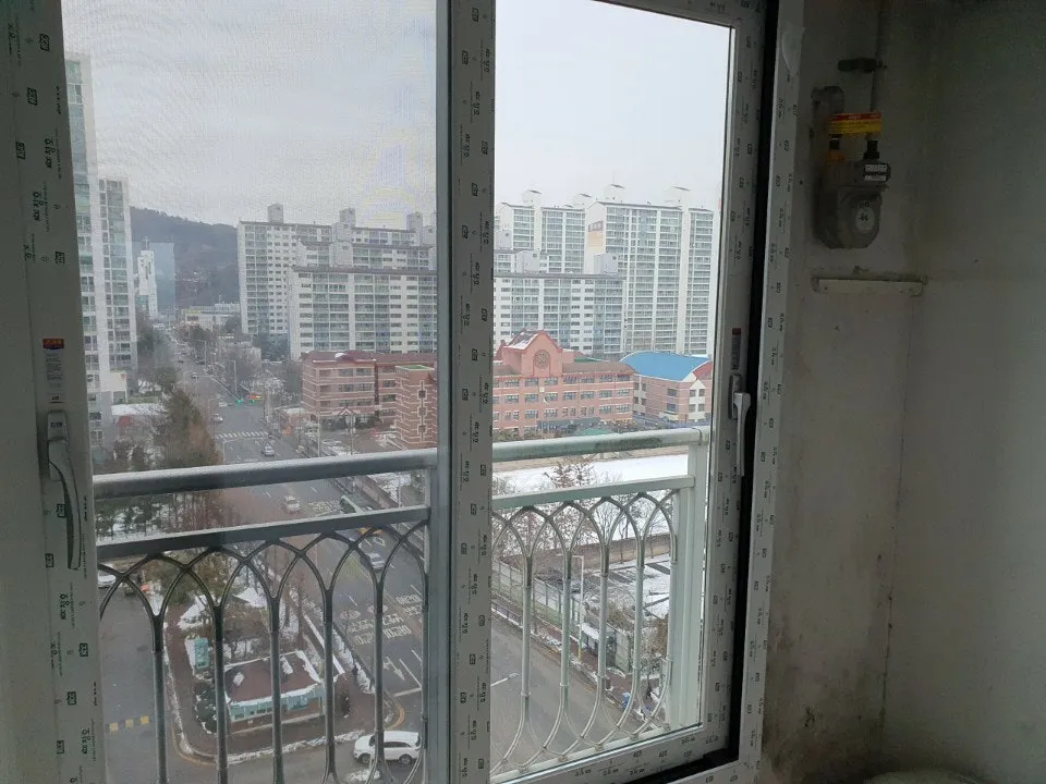 광주 북구 일곡동 쌍용아파트 KCC 창호 시공 사진 3 — 이번 고객님도 마찬가지로 빠른 시공으로 인해 상당히 만족하셨는데요!