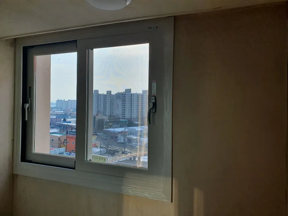 전남 목포 KCC 창호 시공 사진 5 — 이럴 때 ! 가장 중요한 부분이 창호라고 생각합니다 ㅎㅎ