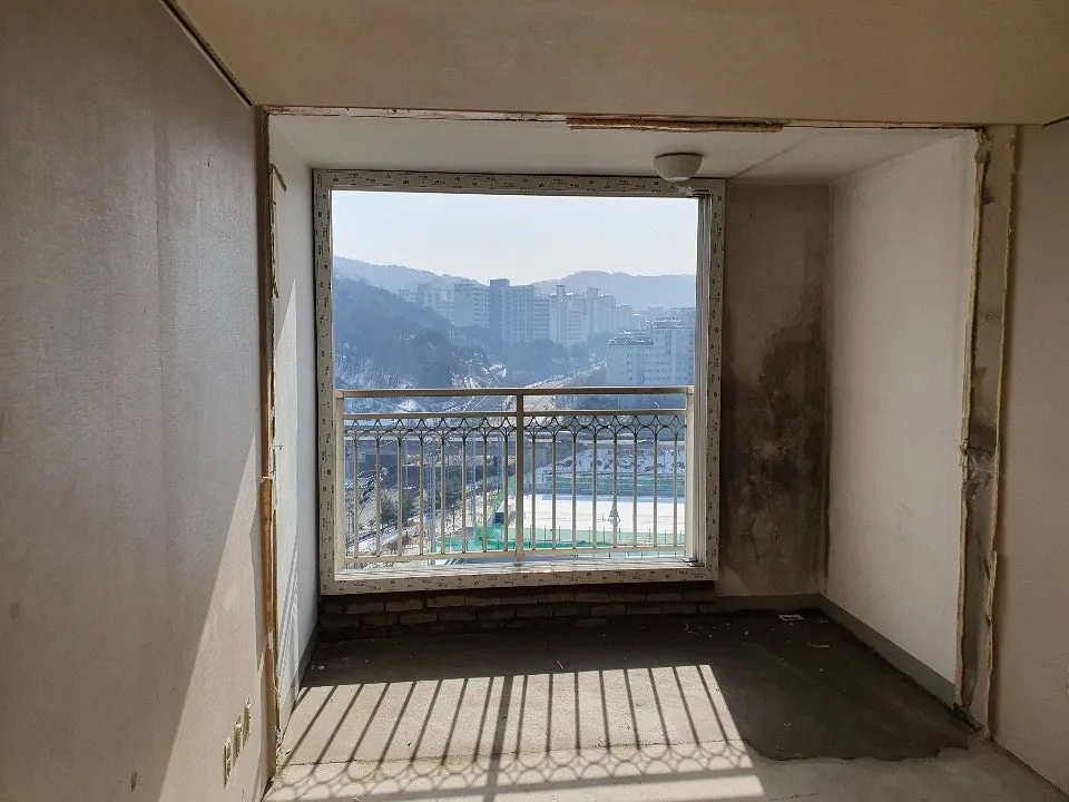 광주 남구 진월동 고운하이빌 KCC 창호 시공 사진 3 — 현장입니다.