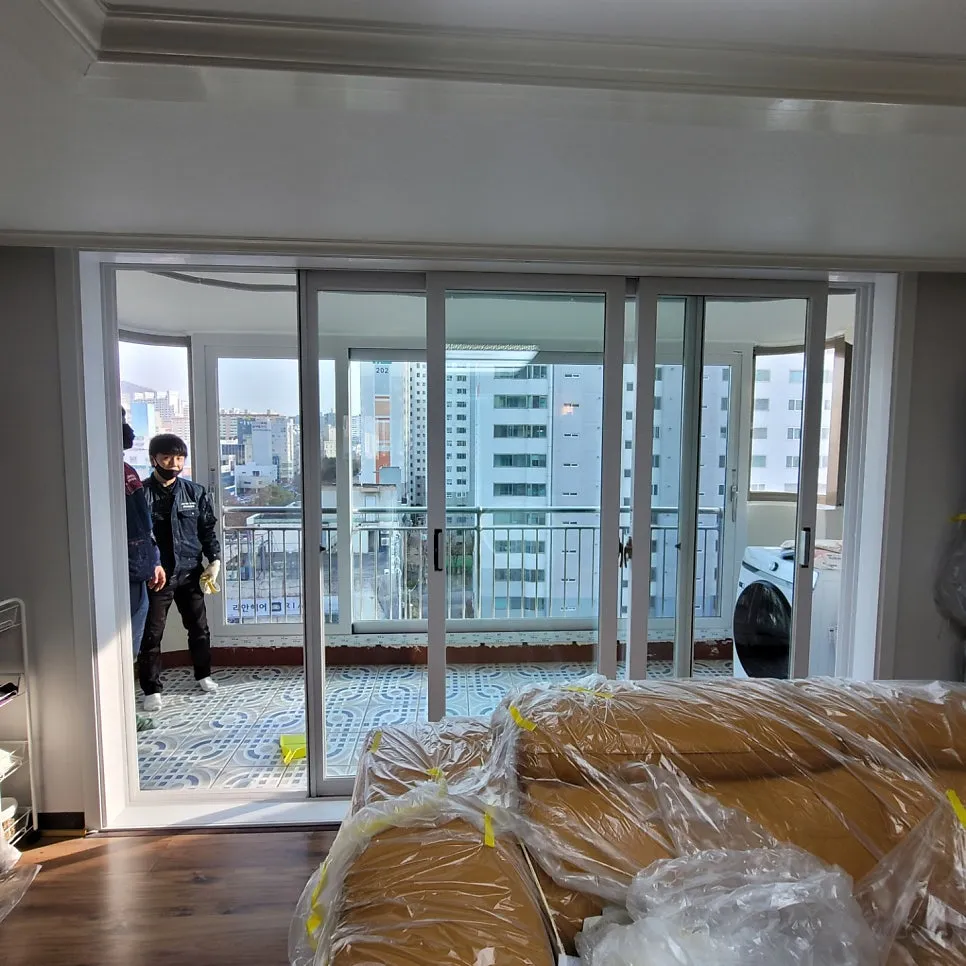 광주 남구 진월동 새한아파트 KCC 창호 시공 사진 8 — (위 링크를 누른다면 더욱 자세한 유리에 대해서 알 수 있습니다!)