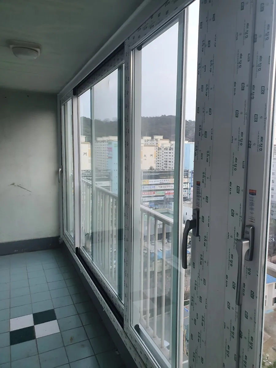 광주 남구 진월동  KCC 창호 시공 사진 2 — REVIEW