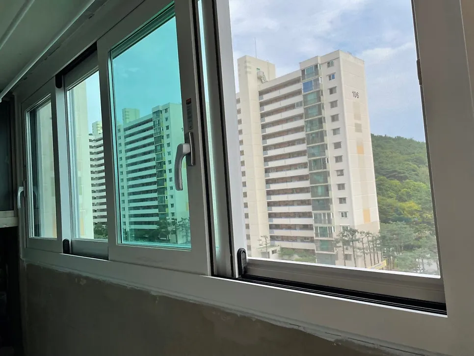 광주 동구 산수동 그린파크 KCC 창호 시공 사진 2 — 시공 후 사진을 보실까요?
