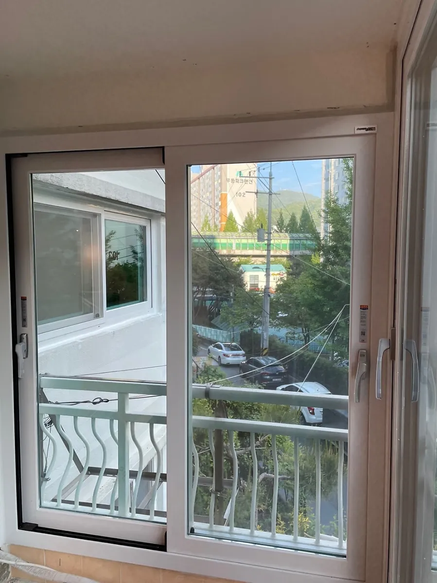 광주 동구 학동 화이트빌 KCC 창호 시공 사진 3 — 시공 후 사진을 보실까요?