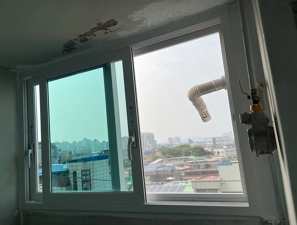 광주 광산구 월곡동  KCC 창호 시공 사진 9 — KCC발코니 창호 시공 후 어떻게 바뀌었을까요?