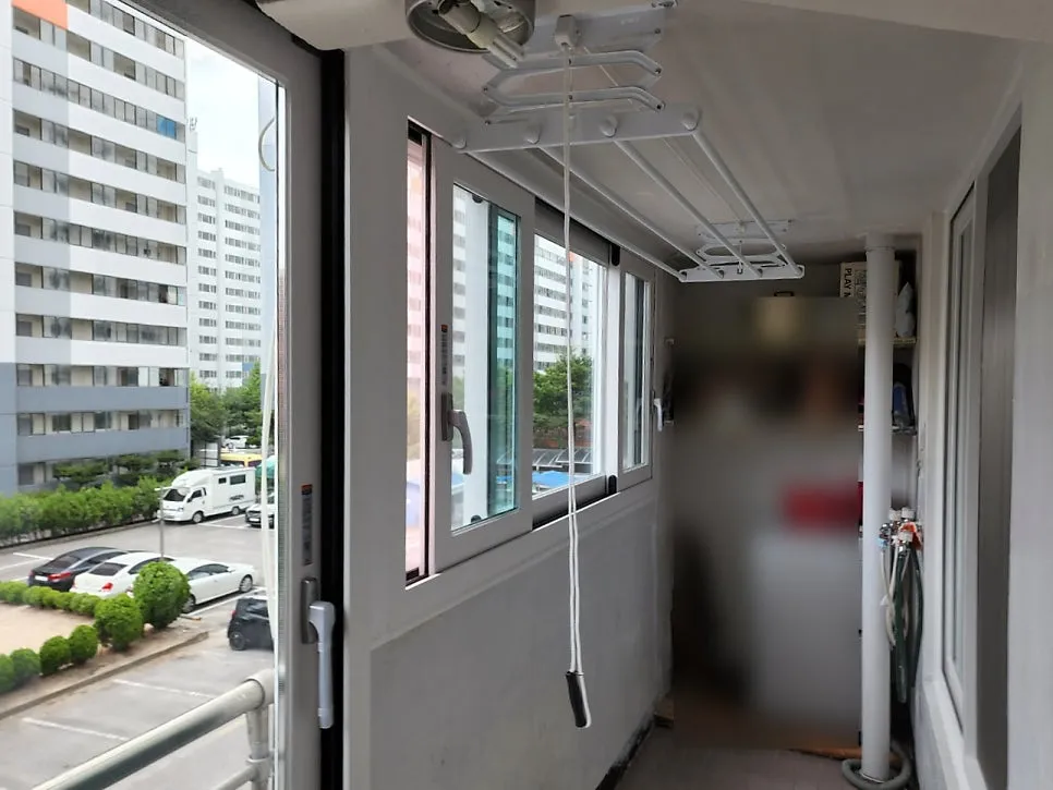 광주 북구 우산동  KCC 창호 시공 사진 2 — 시공 후 사진을 보실까요?