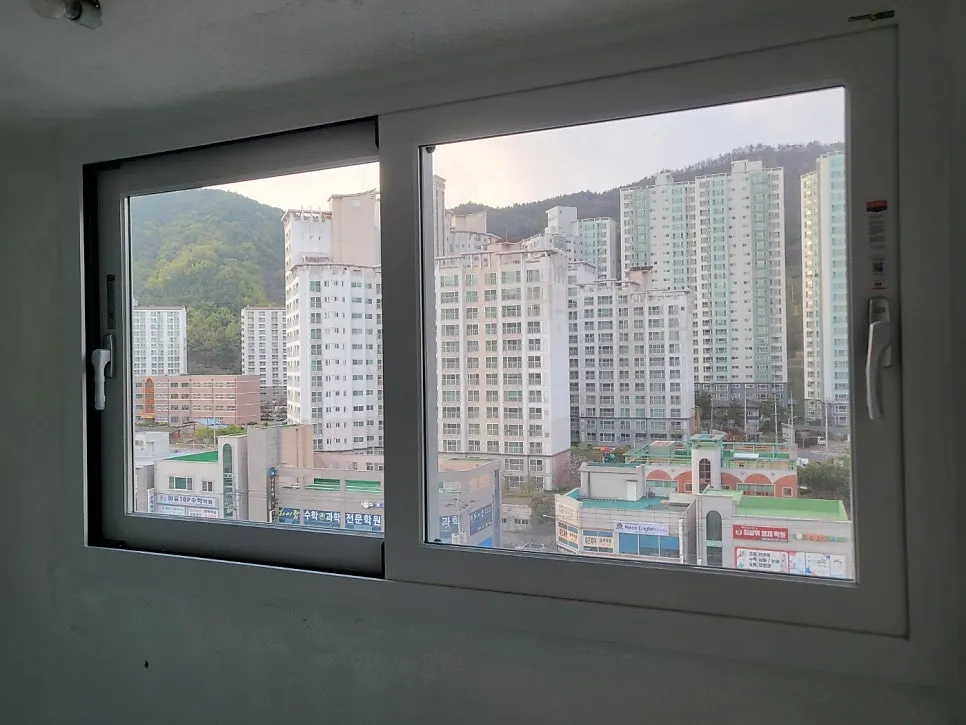 전남 광양 송보파인빌 KCC 창호 시공 사진 7 — 시공 후 사진을 보실까요?