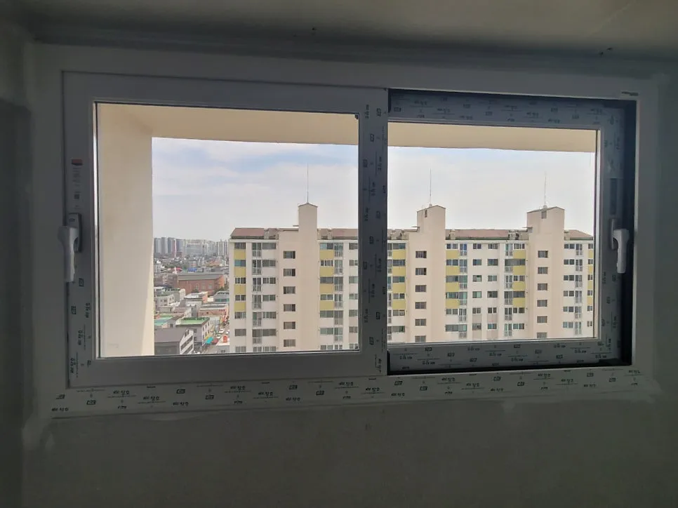 광주 광산구 월곡동 영천마을주공 KCC 창호 시공 사진 4 — 시공 후 사진을 보실까요?