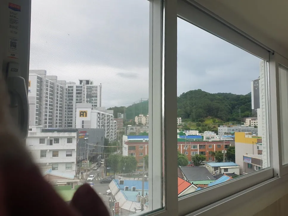 광주 동구 학동  KCC 창호 시공 사진 6 — 오늘 현장도 당연히