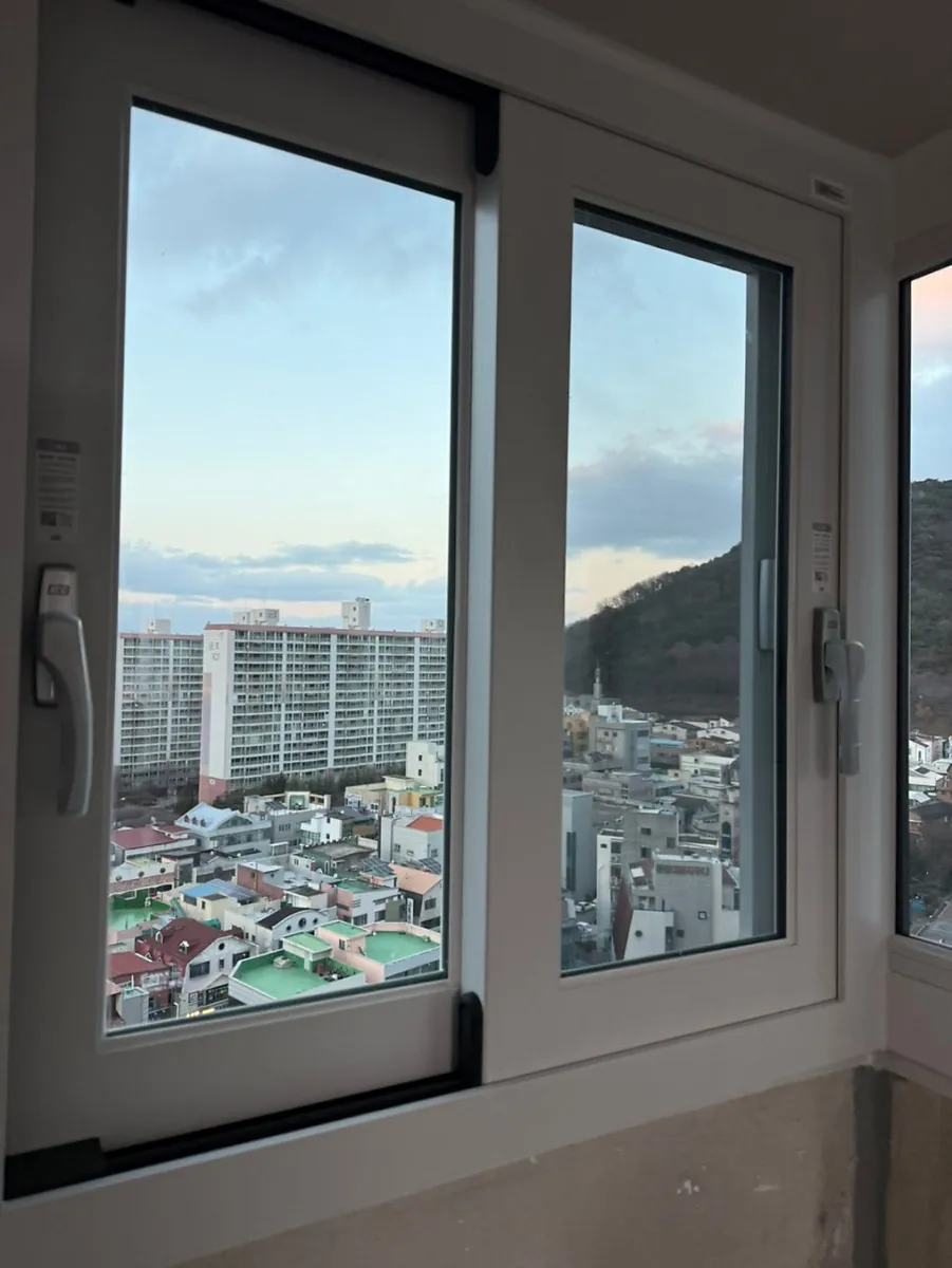 광주 서구 풍암동 금호타운 KCC 창호 시공 사진 6 — 거주 세대 시공 후기 함께 보실까요:)
