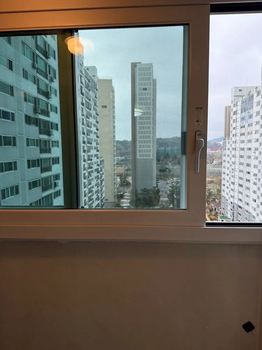 광주 북구 운암동 미라보아파트 KCC 창호 시공 사진 10 — 그럼 이번현장 시공사진 공개하겠습니다 !