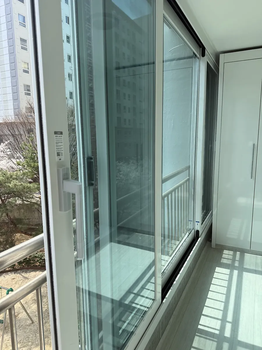 광주 남구 봉선동  KCC 창호 시공 사진 3 — 봉선동 현장의 시공 완료 디테일을 지금 바로 공개합니다!